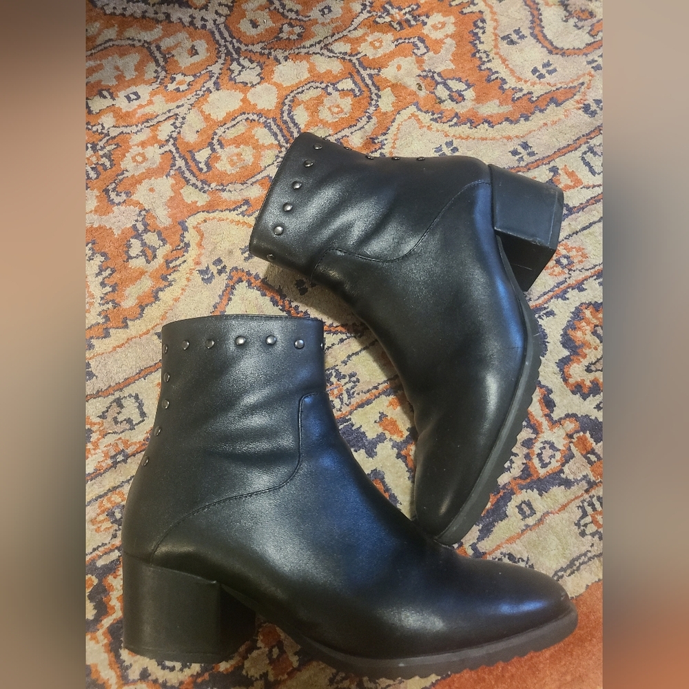 VANELI Black Leather Ankle Boots van eli